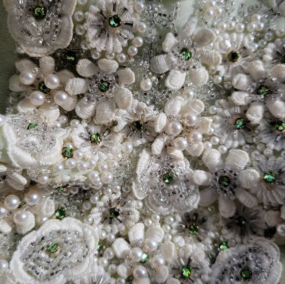 Vintage British Crown Colony of Hong Kong in chartreuse. - Picture 4 of 15